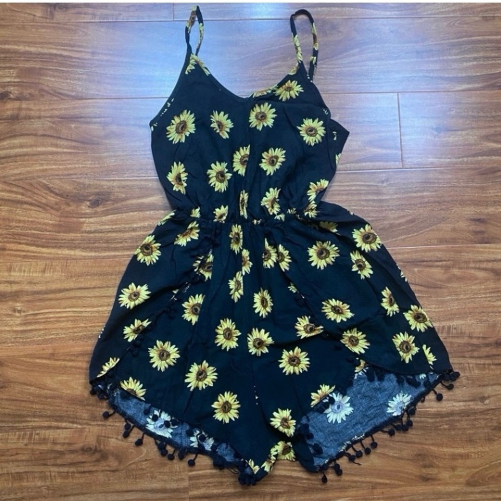 Boutique Women Black Yellow Sunflower Pom Pom Elastic Waist Shorts Romper Size S